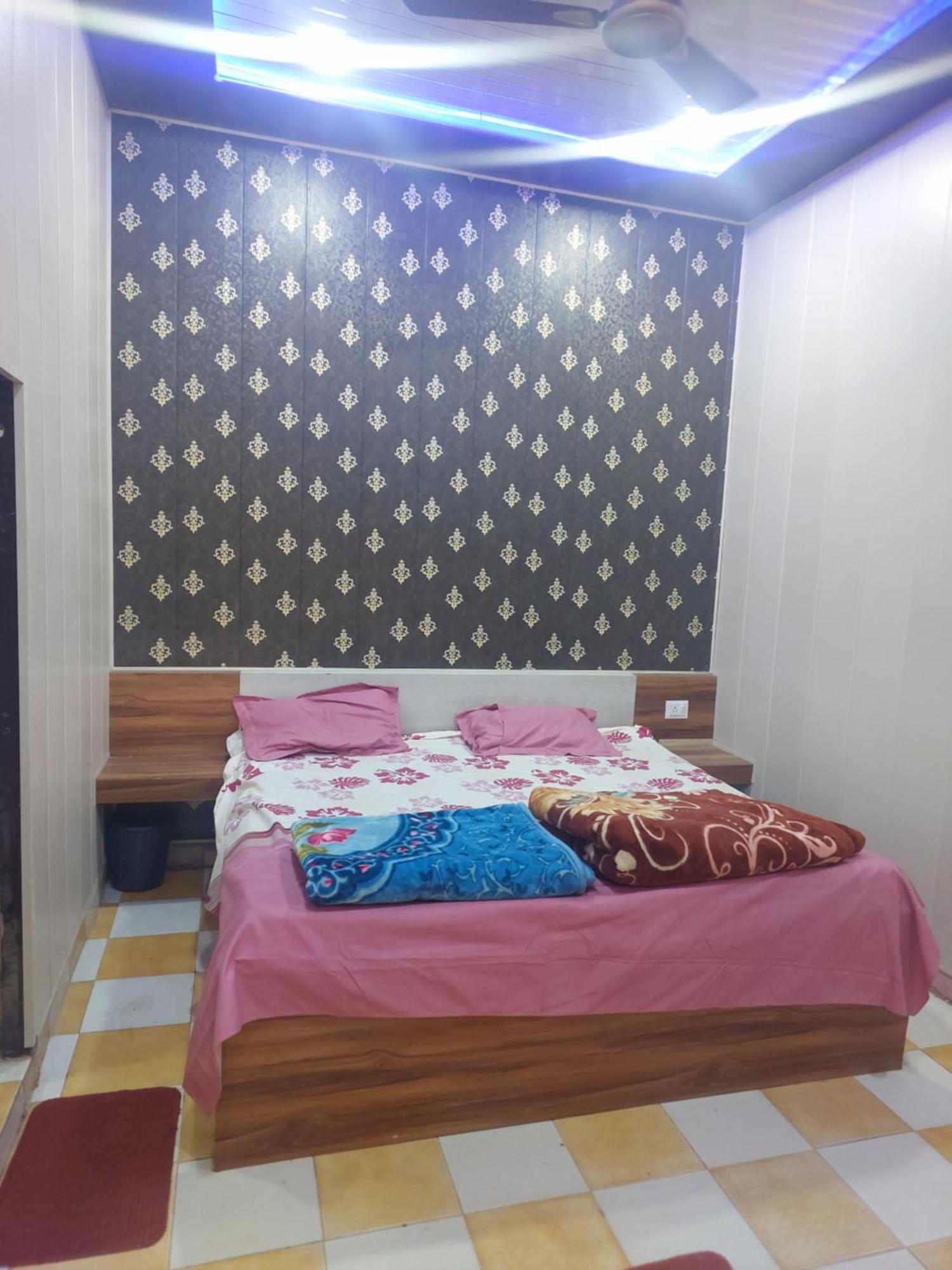 Kanti Devi Seva Sadan 마투라 외부 사진